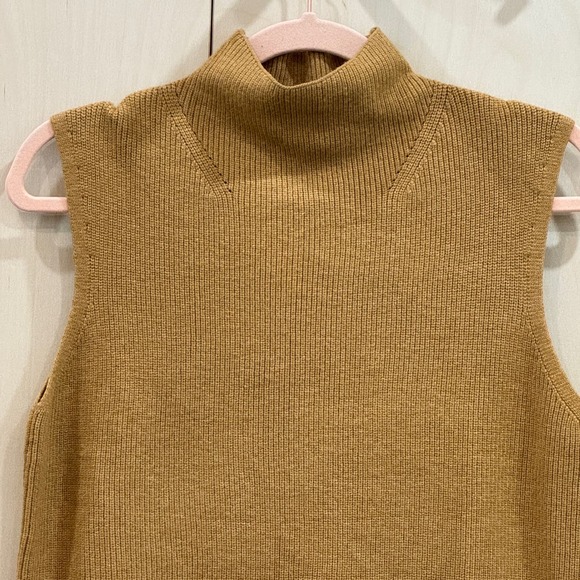A NEW DAY Mock Neck Ribbed Sweater Vest Size Small NWT Camel Tan Viscose Blend - Picture 3 of 8